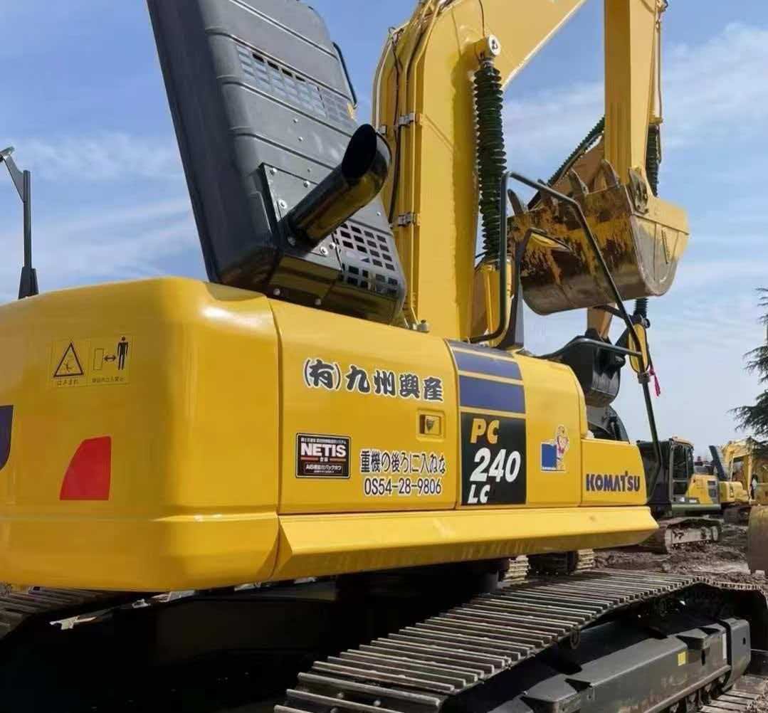 Used komatsu pc240lc excavator