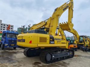 Used Komatsu pc300 excavator