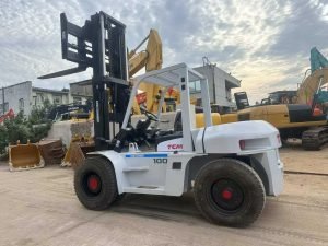 Used TCM FD100 forklift