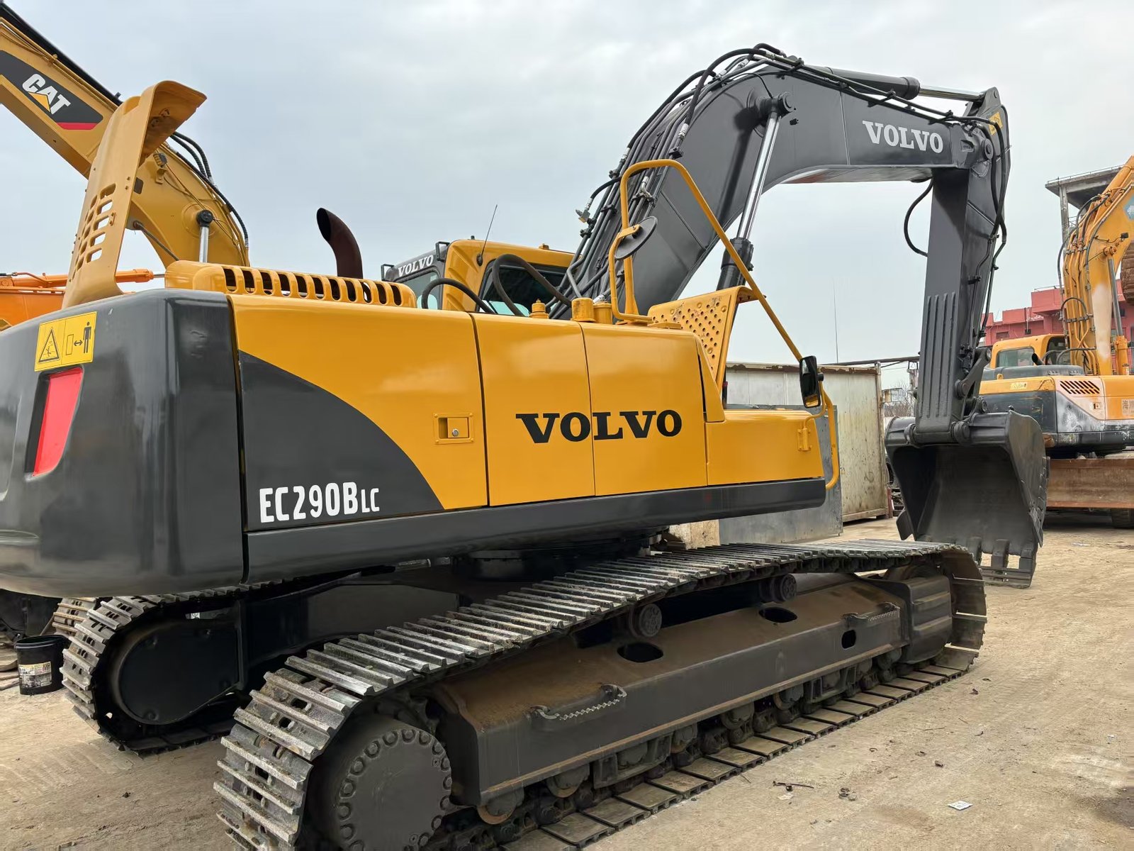 Used volvo EC290BLC excavator