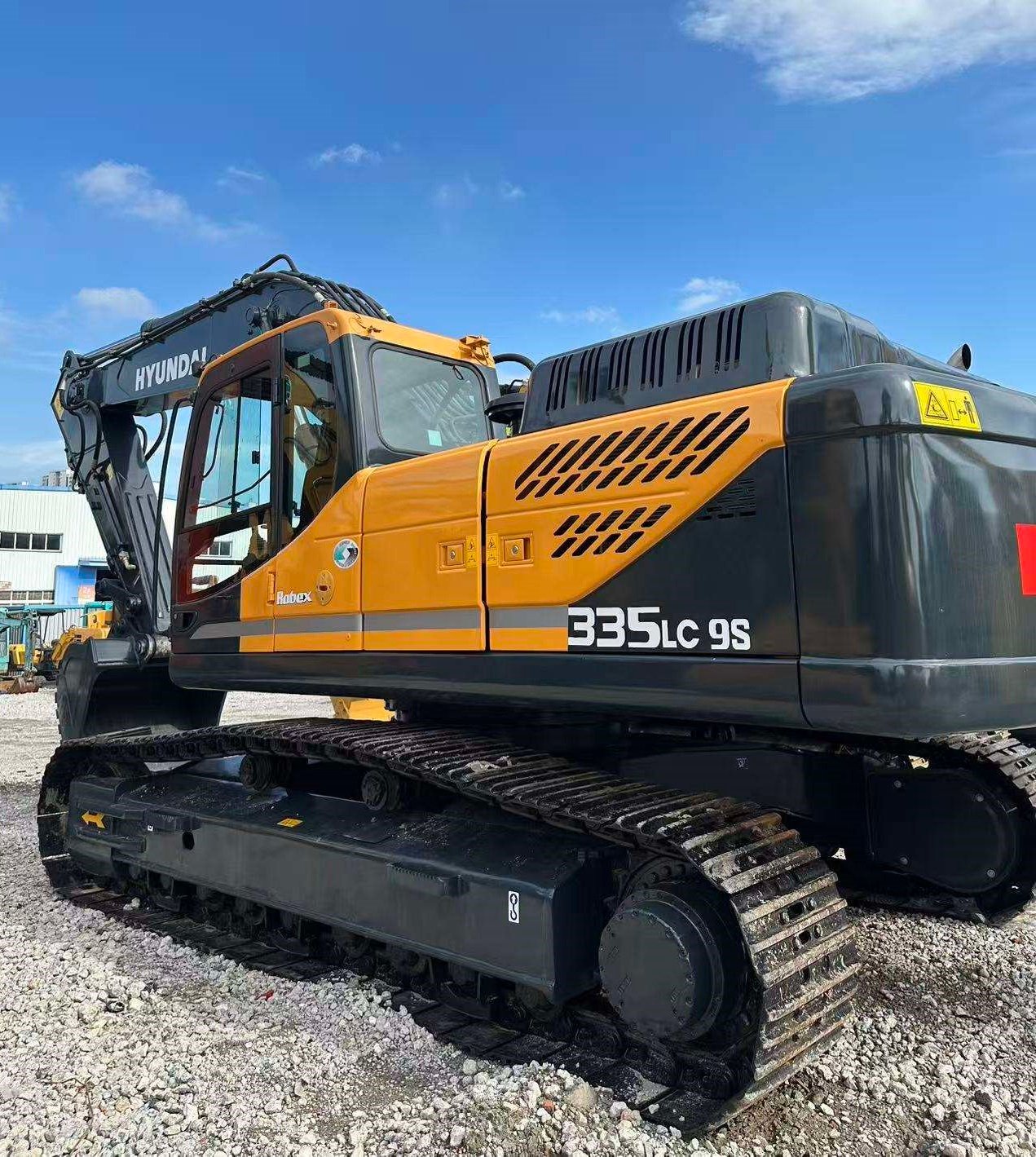 Used hyundai 335LC excavator