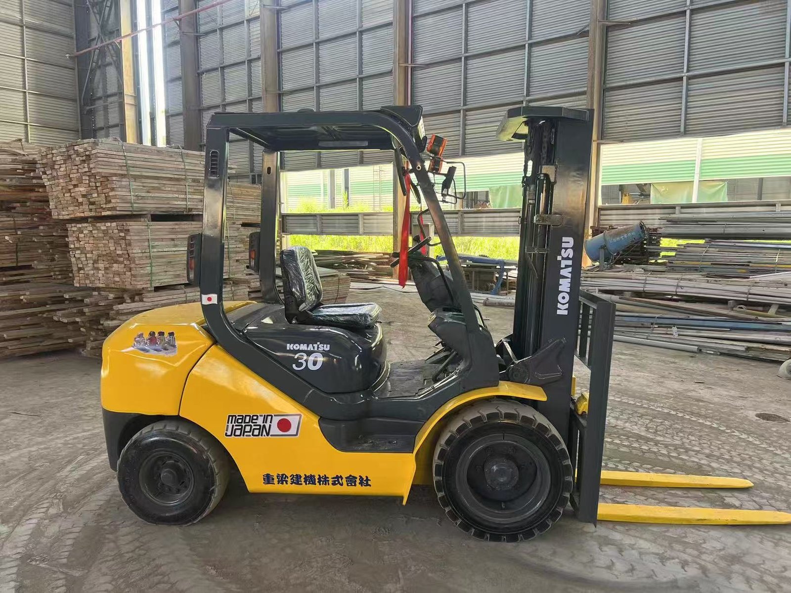 Used komatsu 30 forklift