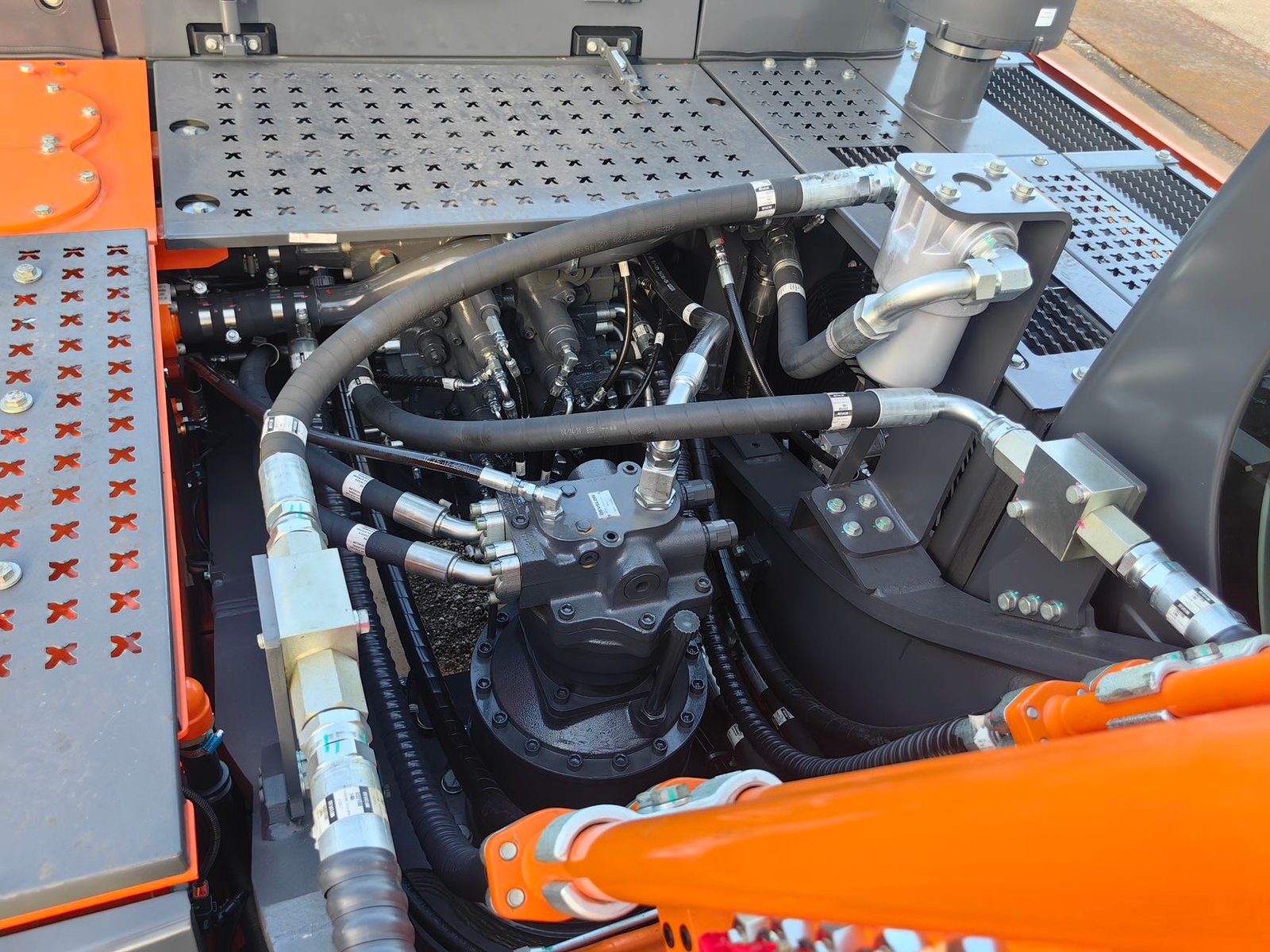 DEVELON DX360LCA excavator7